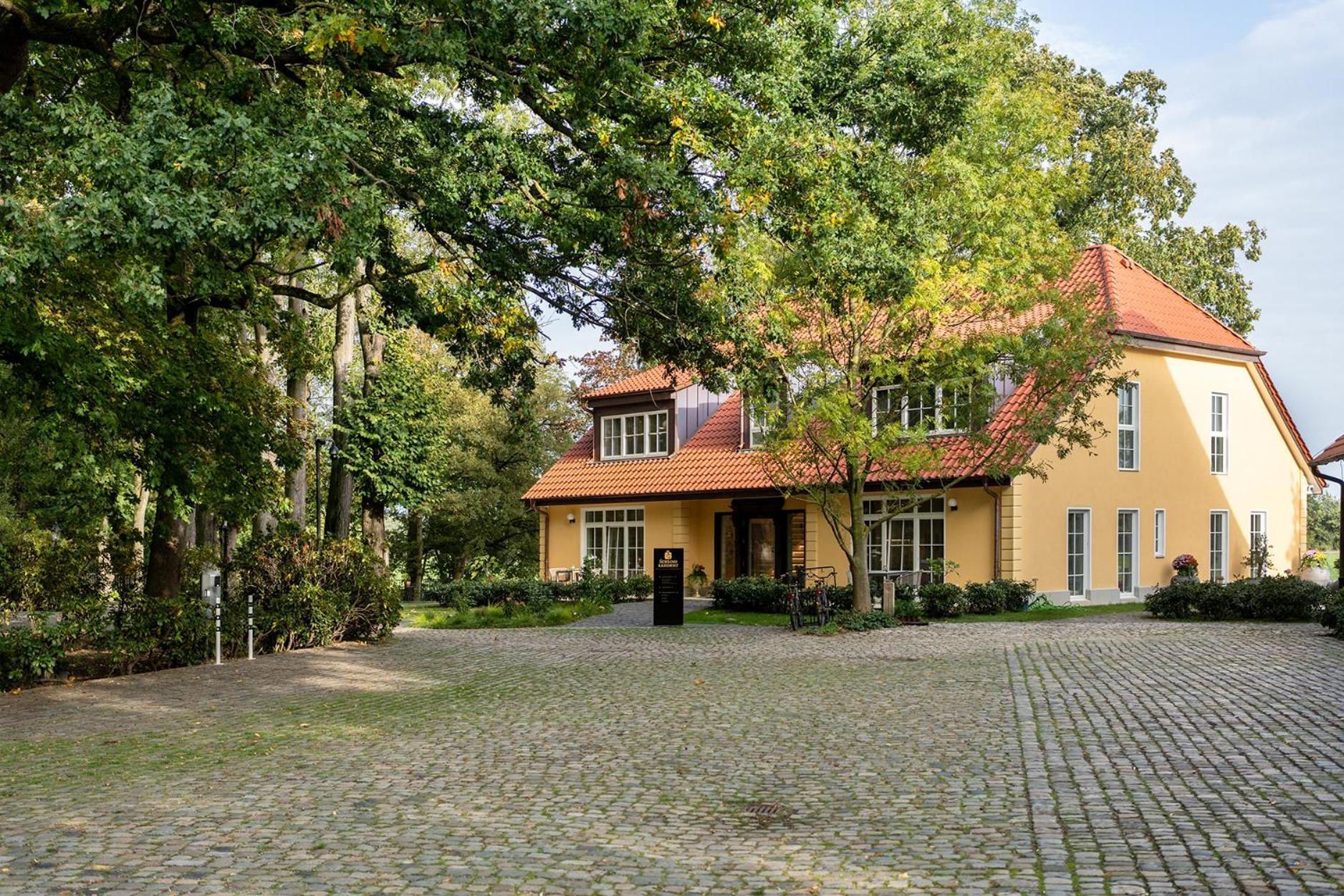 Schlossresidenz - Boutique Apartments & Hotel Suiten Schloss Ricklingen Exterior photo